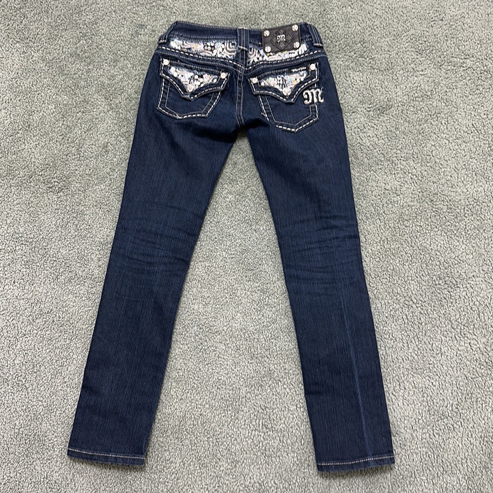 MISS ME Embellished Embroidered Cropped skinny Jeans in dark Blue Wash 24